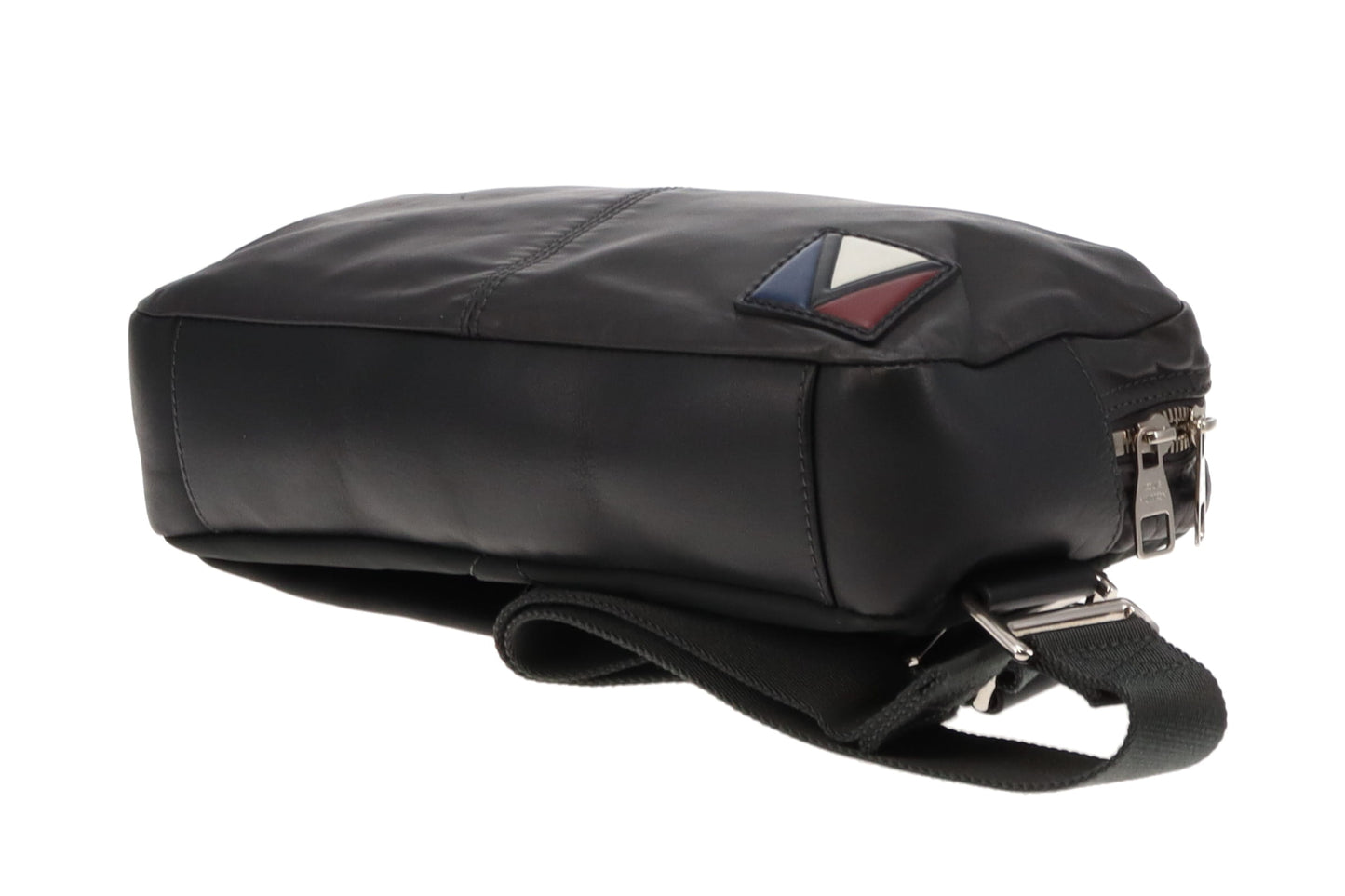 Louis Vuitton Fast V Line Waist Bag BA3105