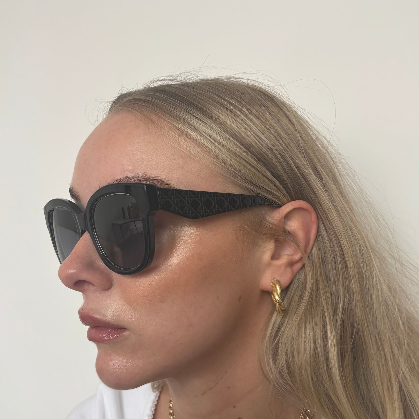 Dior VeryDior1N Sunglasses Black Cnanage Arm