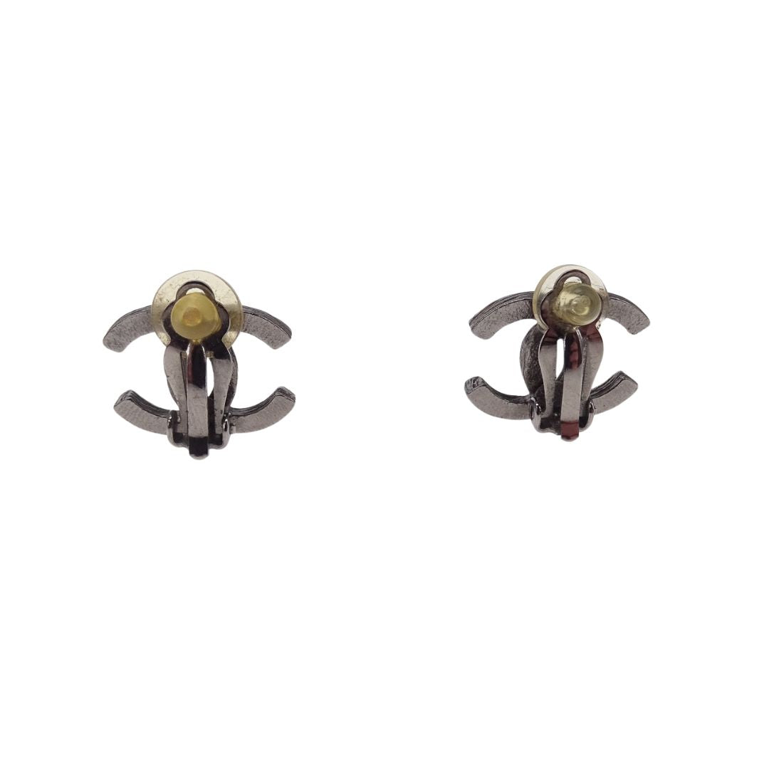 Chanel CC Earrings In Gunmetal Textured Clip On 10p