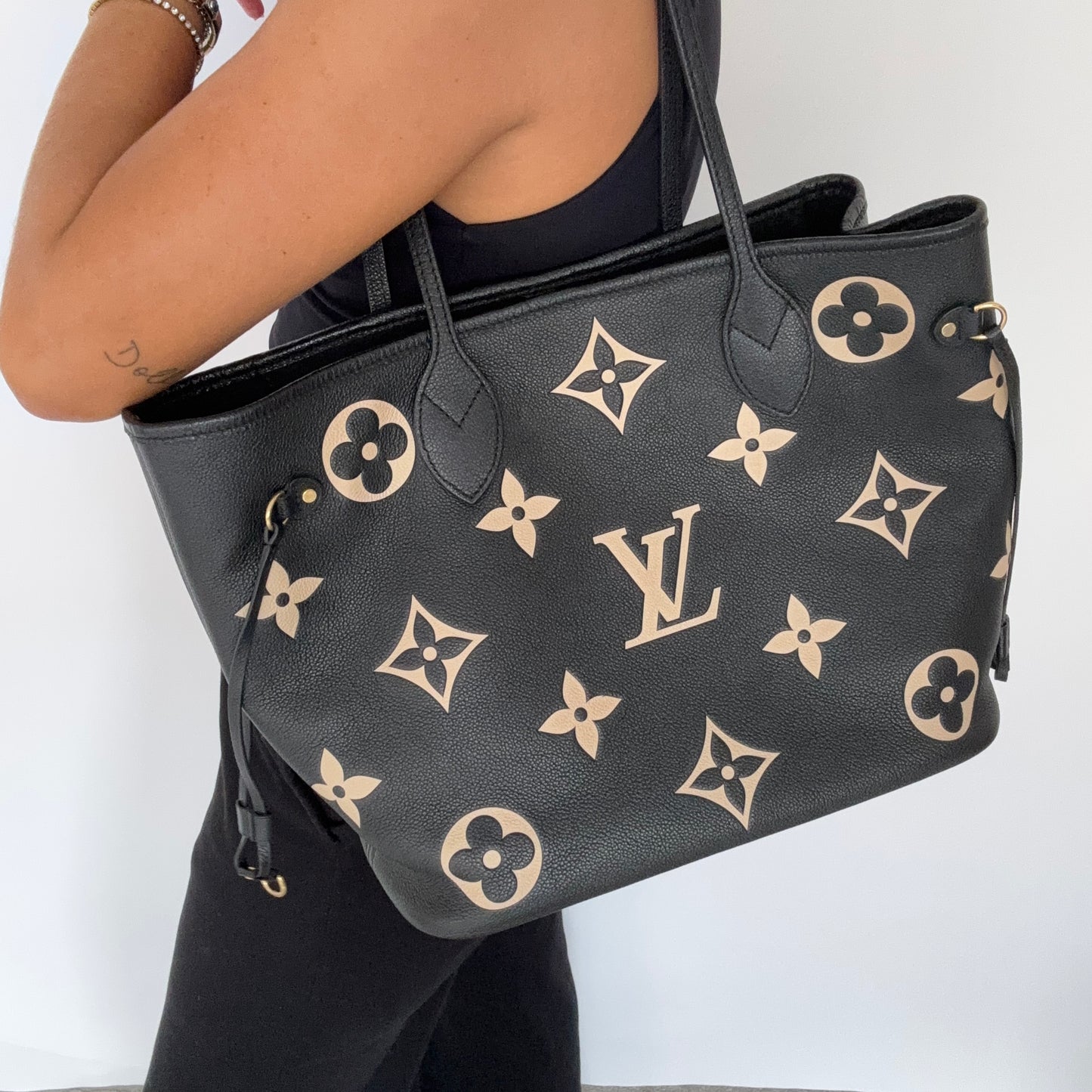 Louis Vuitton Neverfull MM Empreinte Bi-Colour Black & Cream With Pochette