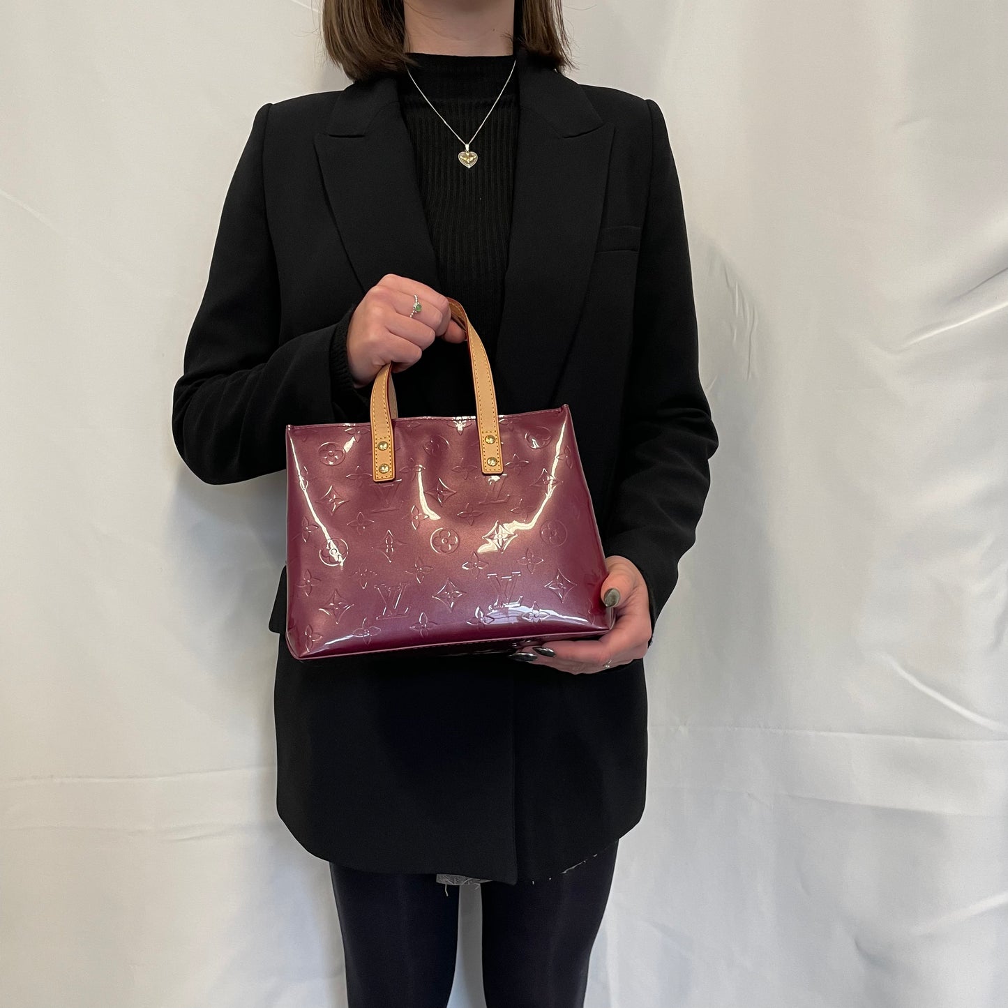 Louis Vuitton Violette Vernis Reade PM MI4007