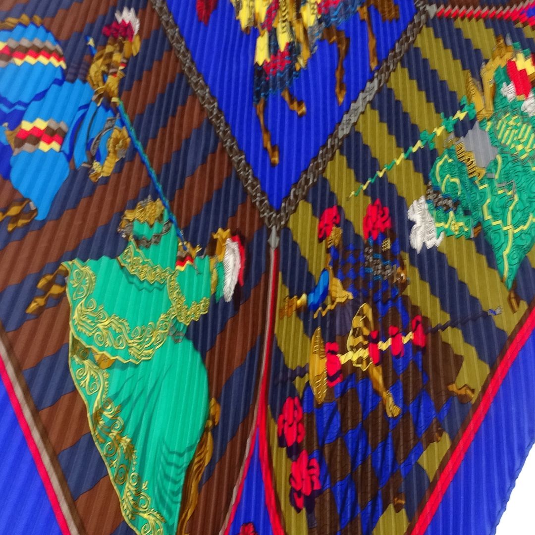 Hermes Chocs En Plumes Pleated Silk Scarf