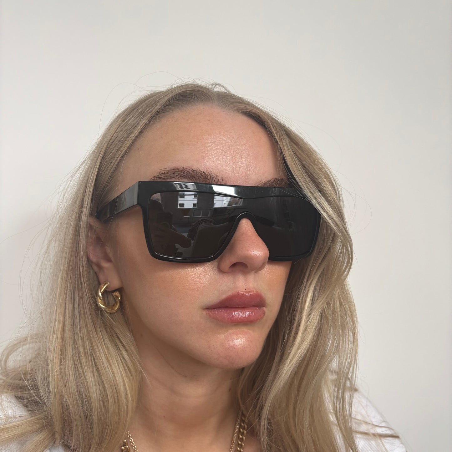 Victoria Beckham Black Frame Sunglasses VBS99