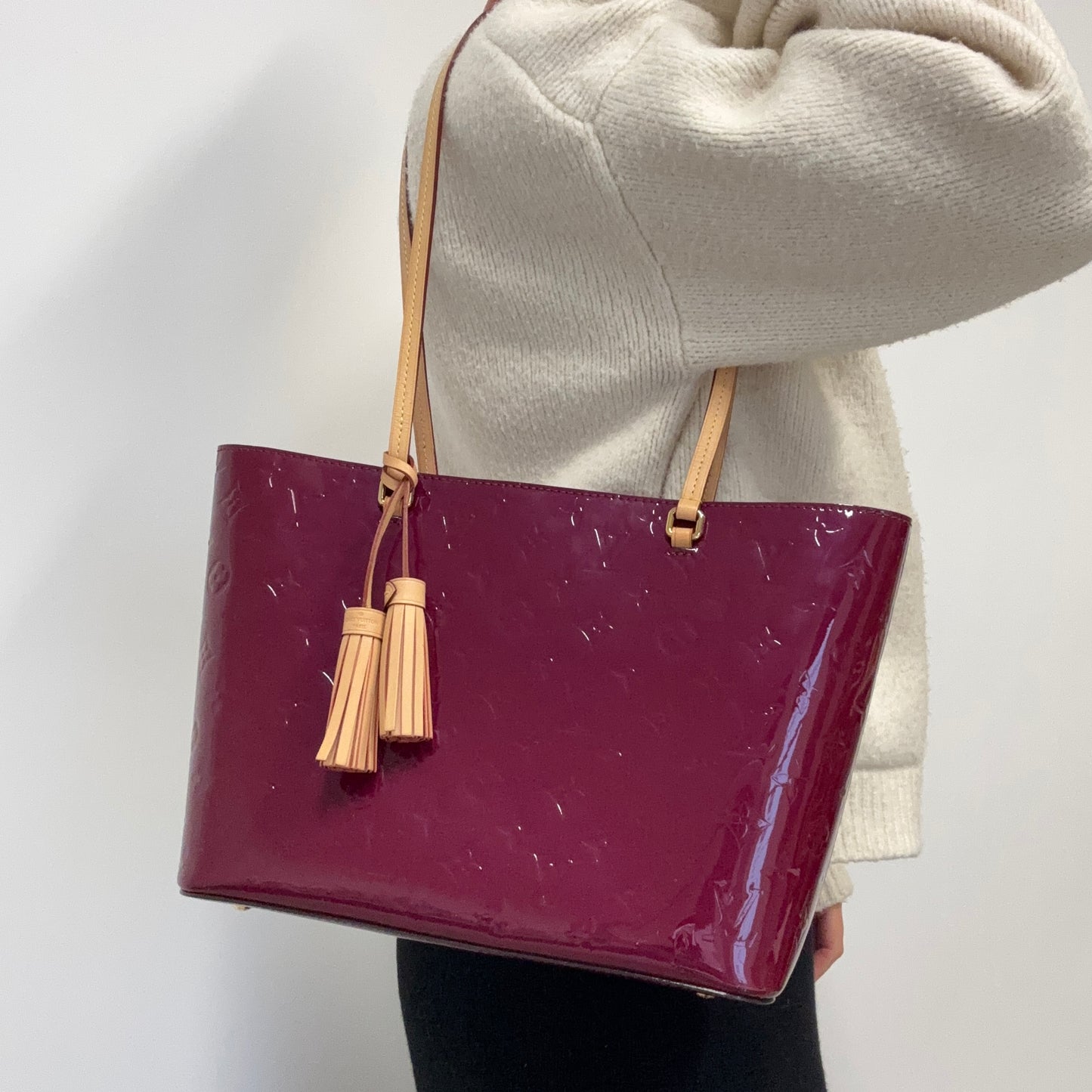 Louis Vuitton Long Beach PM Vernis Magenta