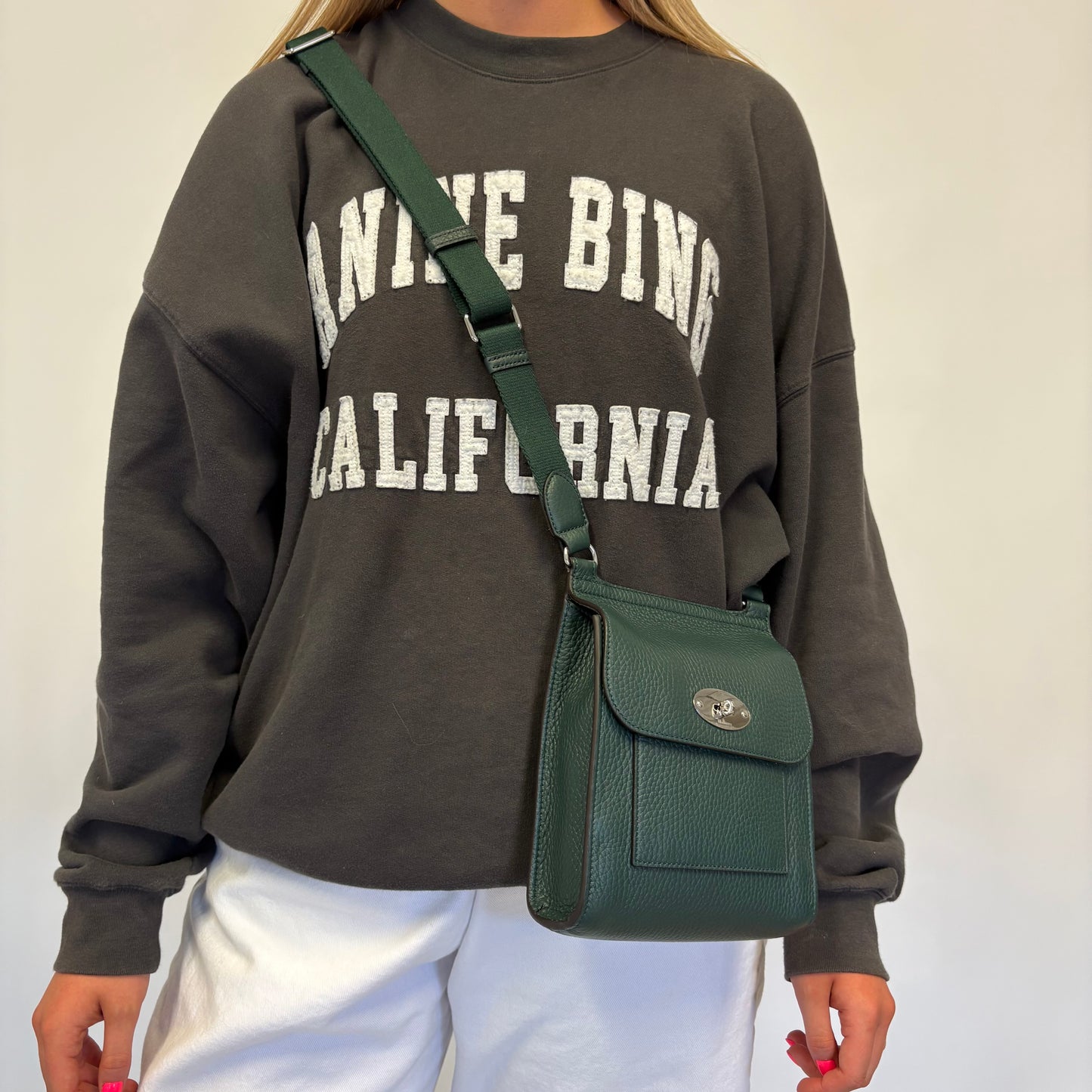 Mulberry Antony Messenger In Mulberry Green Heavy Grain Leather