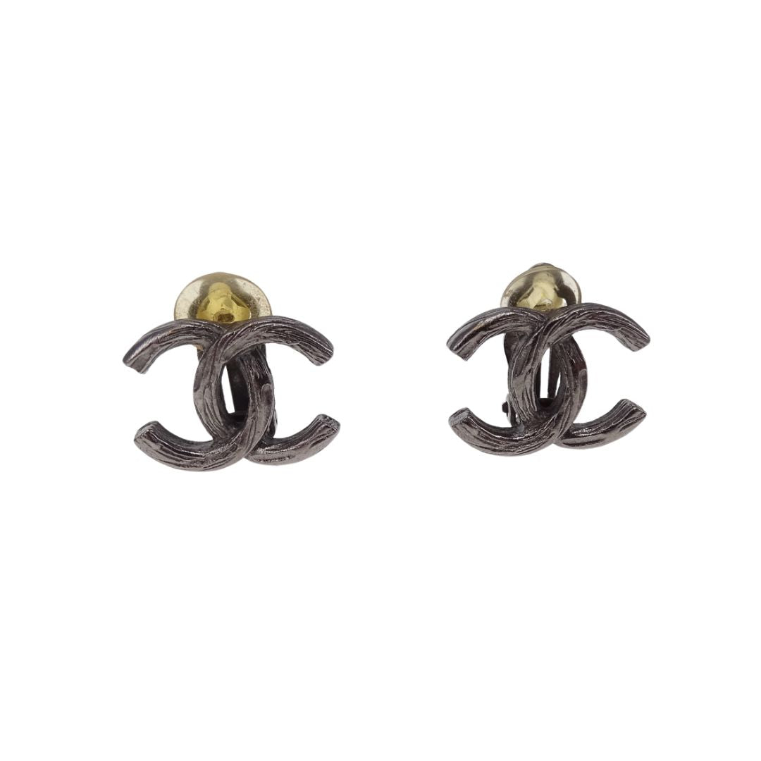 Chanel CC Earrings In Gunmetal Textured Clip On 10p