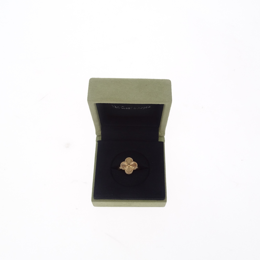 Van Cleef & Arpels Vintage Alahambra Ring 18k Gold Size 56