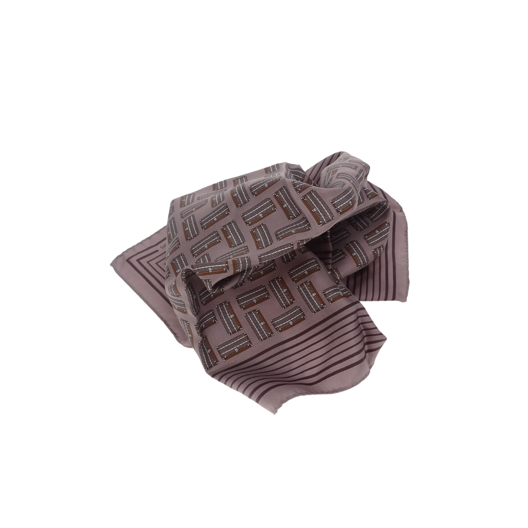 Louis Vuitton Les Decors Parisiens Au Vix Siecle 90cm Silk Scarf
