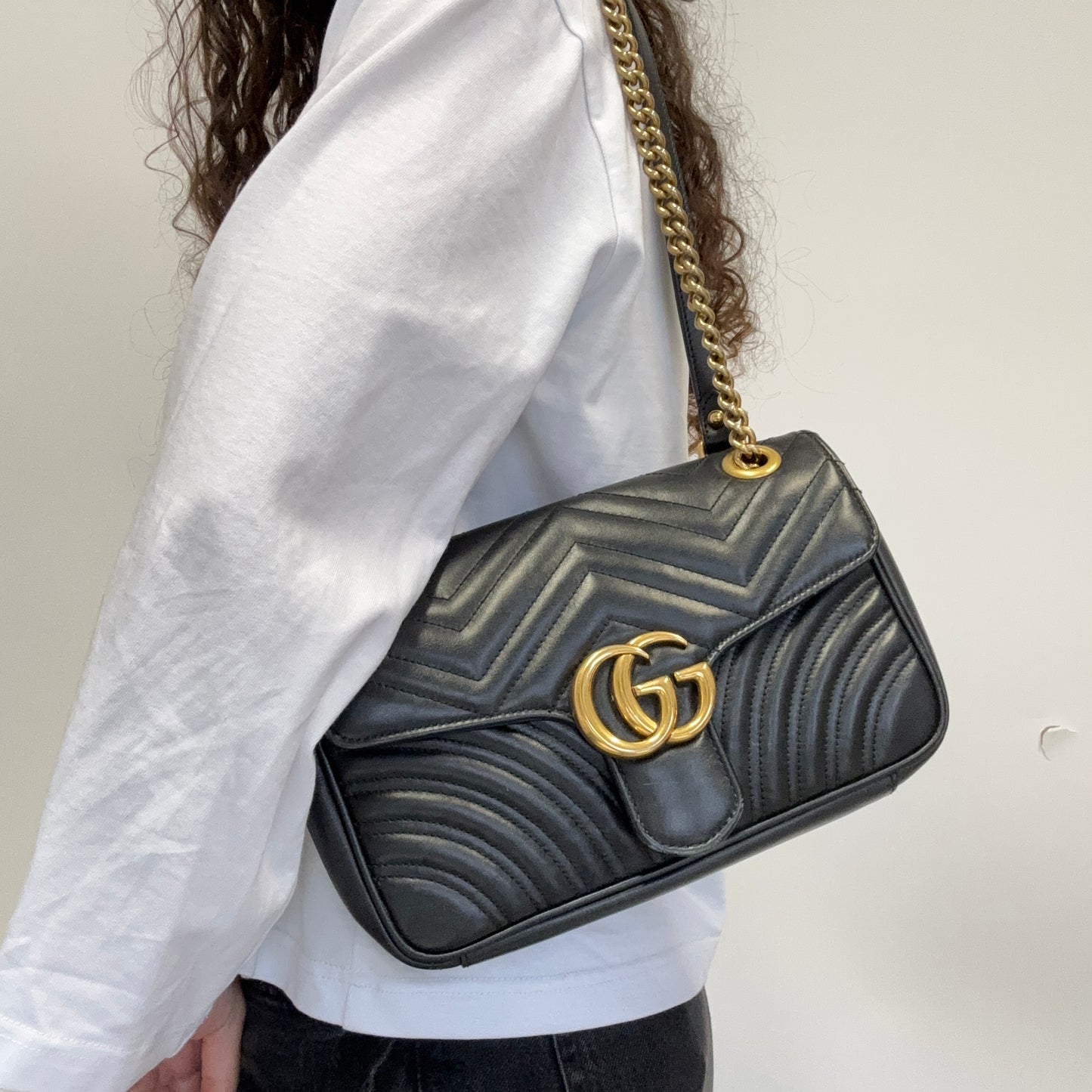 Gucci Marmont Chevron Flap Bag Medium Black