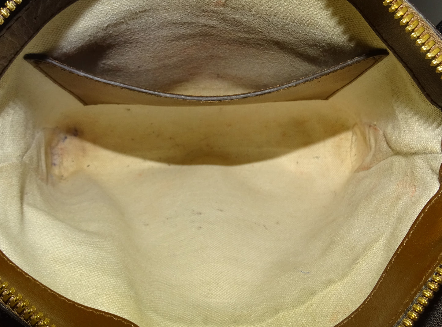 Gucci GG Supreme Small Messenger Bag Brown