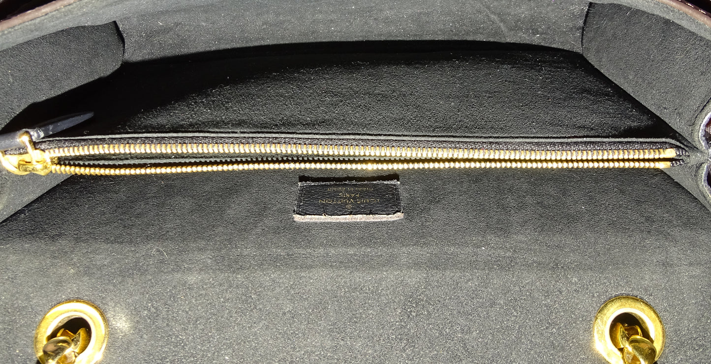Louis Vuitton Victoire Monogram & Noir GA0128