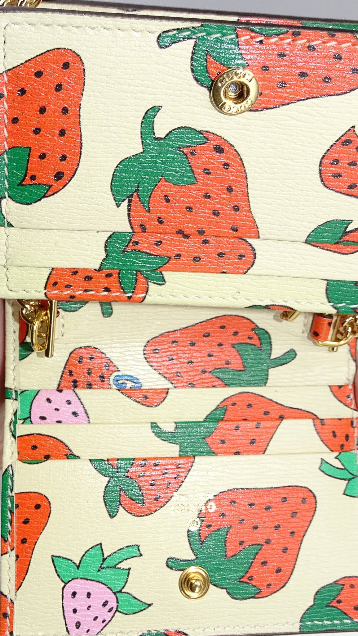Gucci Leather Strawberry Zumi Card Case on Handheld Chain