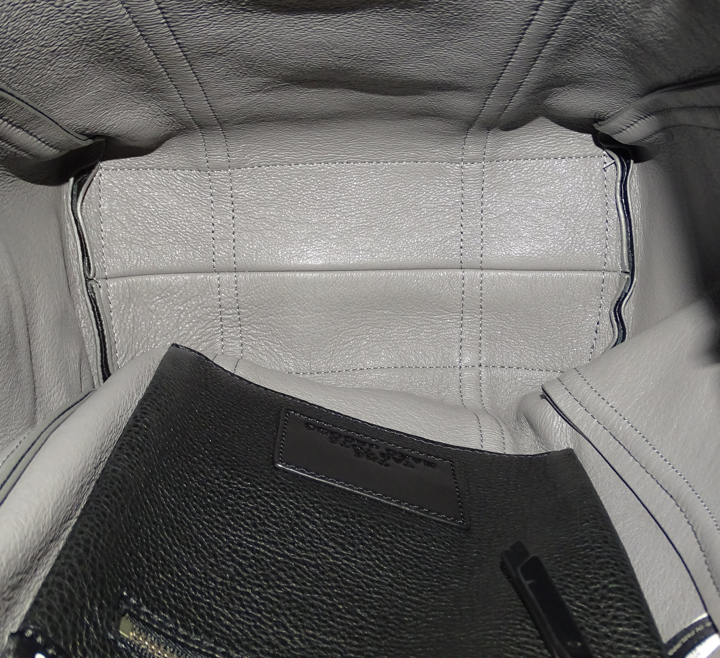 Marc Jacobs The Tag Tote Black