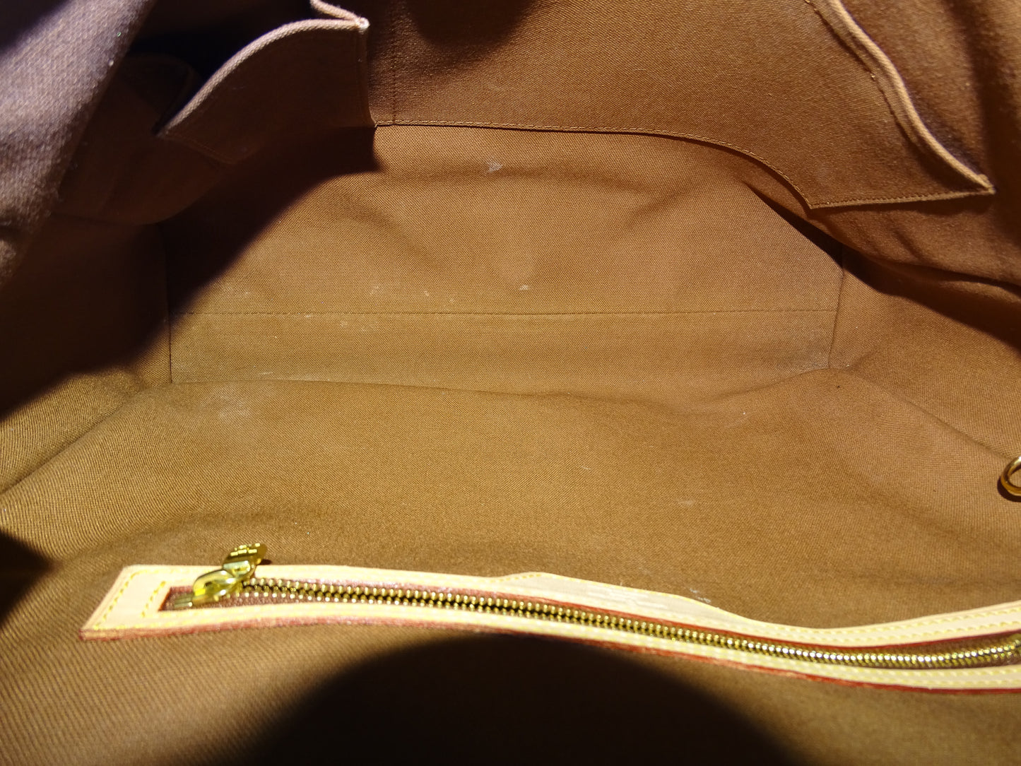 Louis Vuitton Abbesses Monogram Messenger Bag Vintage CA0046