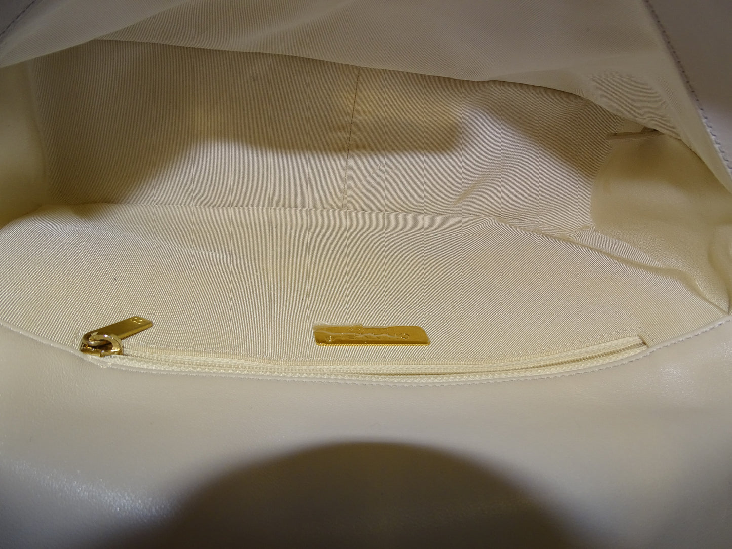 Chanel 19 Medium In Ivory Lambskin 2020