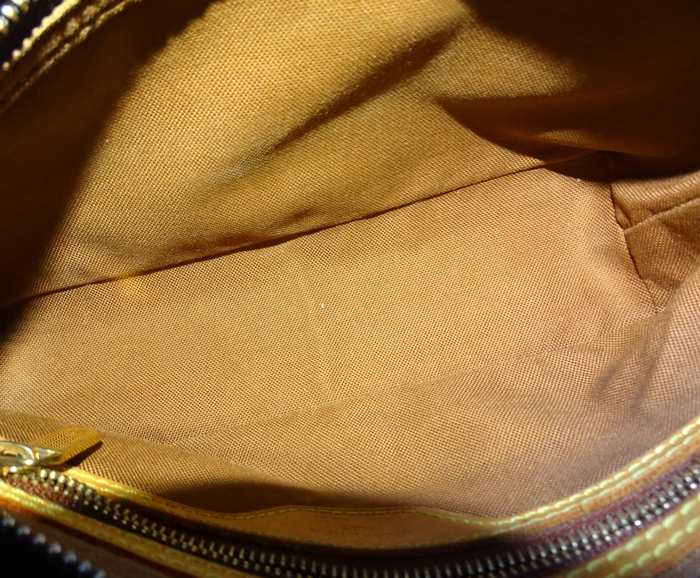 Louis Vuitton Trotteur with Long Strap Monogram AR1004 - 2004