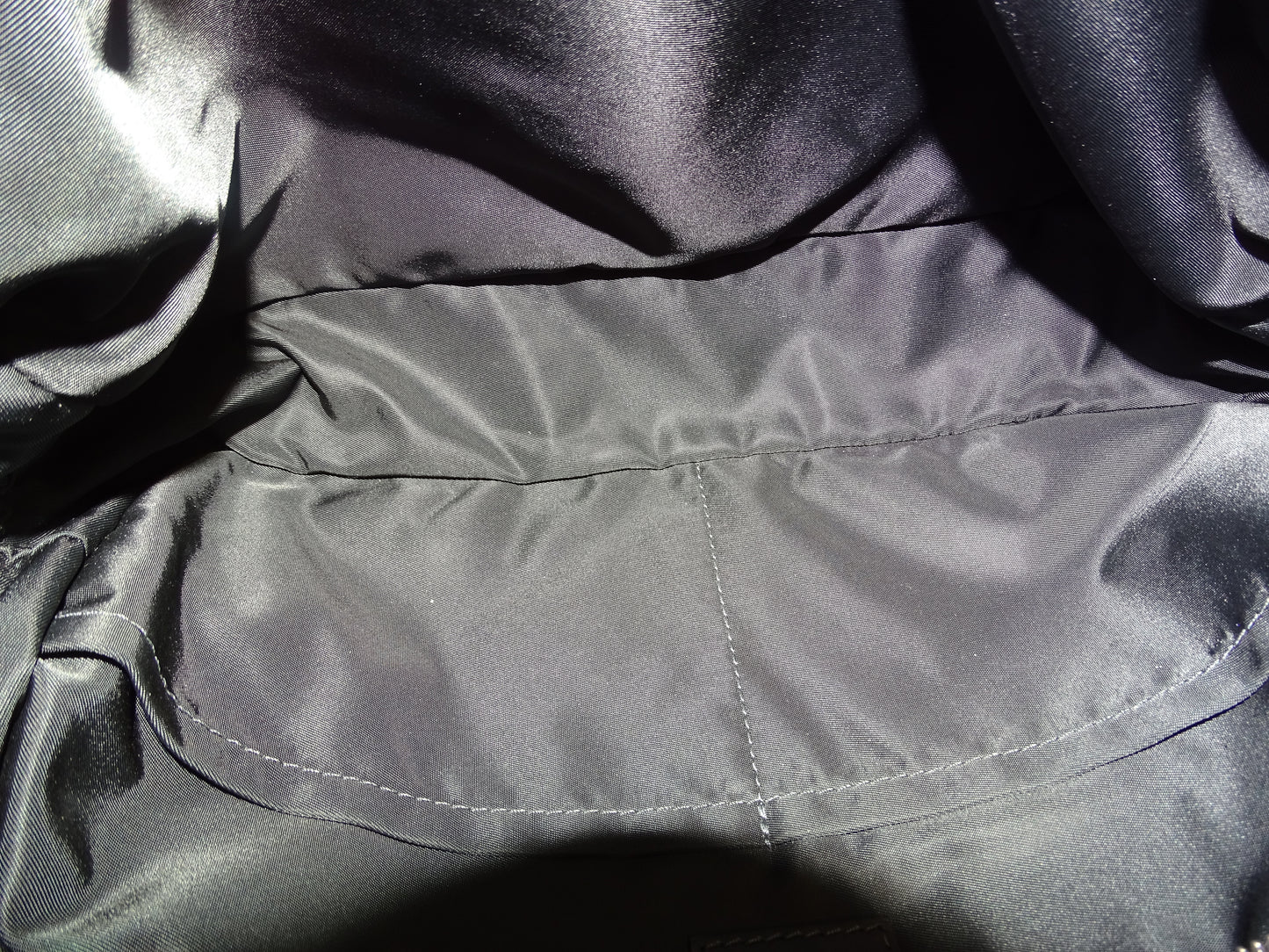 Louis Vuitton Fast V Line Waist Bag BA3105