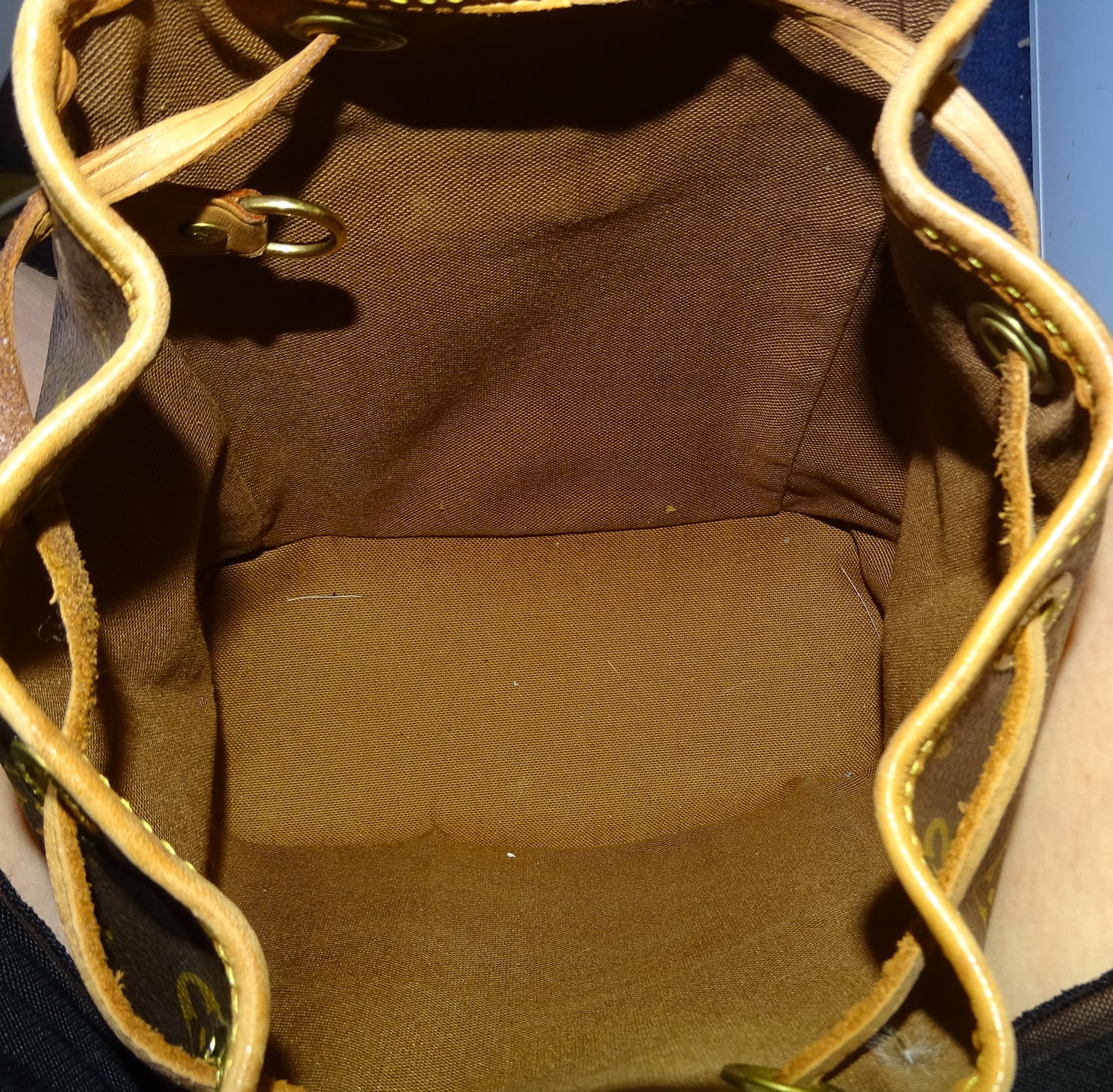 Louis Vuitton Montsouris Mini Monogram SP0031 - 2001