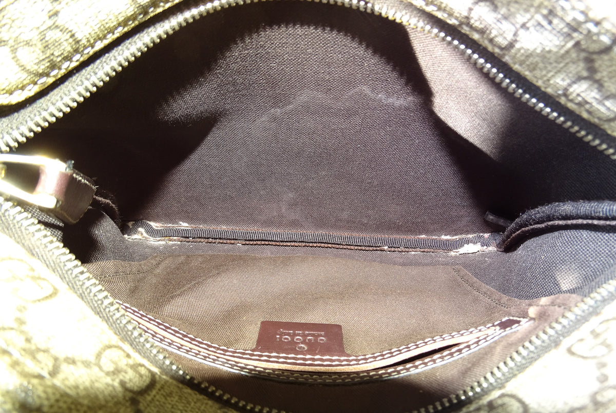 Gucci Flat GG Supreme Messenger Bag