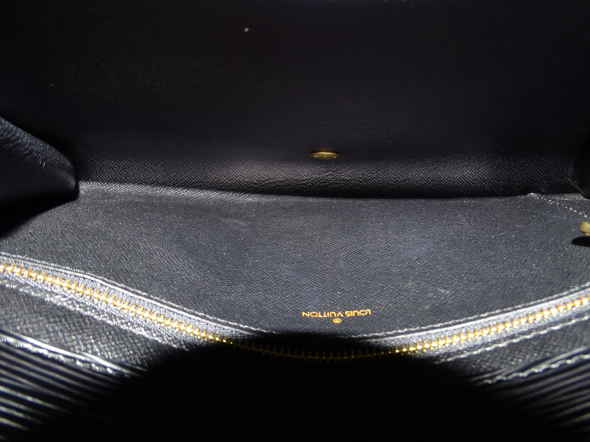 Louis Vuitton Art Deco Clutch Vintage Black Epi VI0950 - 1990