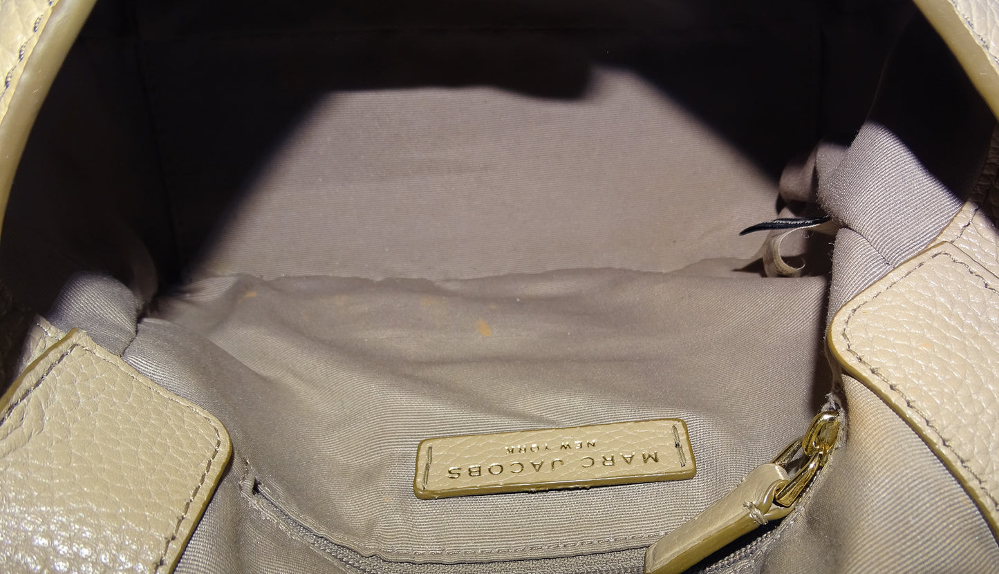 Marc Jacobs Taupe Leather The Groove Mini Messenger Bag