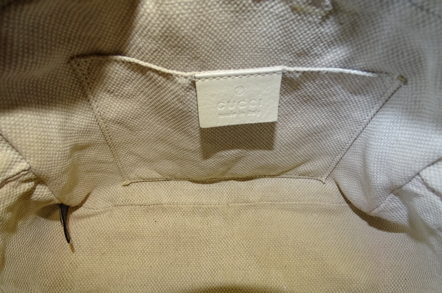Gucci Cream Soho Disco Crossbody