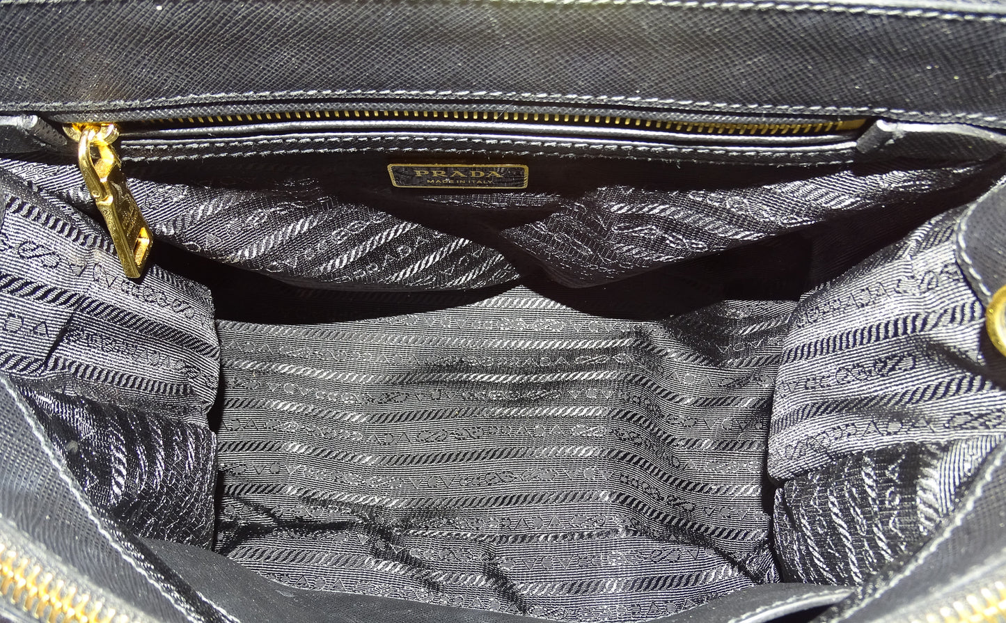 Prada Black Saffiano GHW Medium Galleria Double Zip Tote Bag