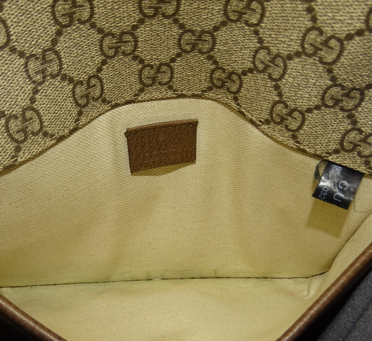 Gucci Neo Waist Bag GG Supreme and Web Detail