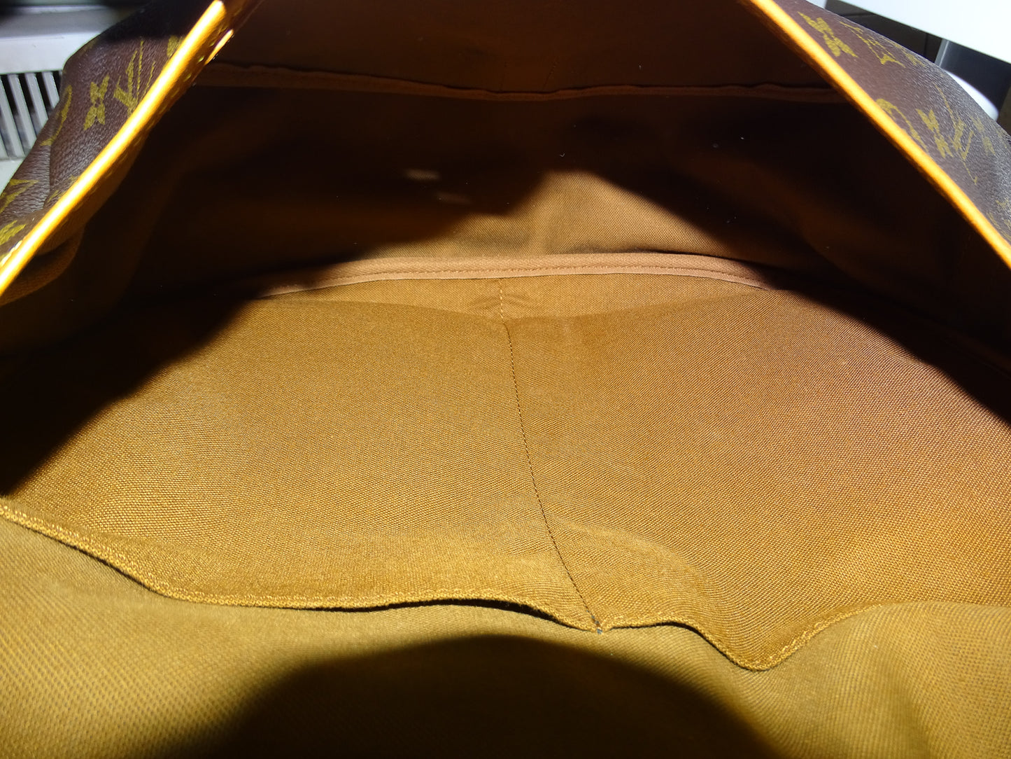 Louis Vuitton Samur 35 Vintage Monogram AR0994 (New Strap Added By LV)