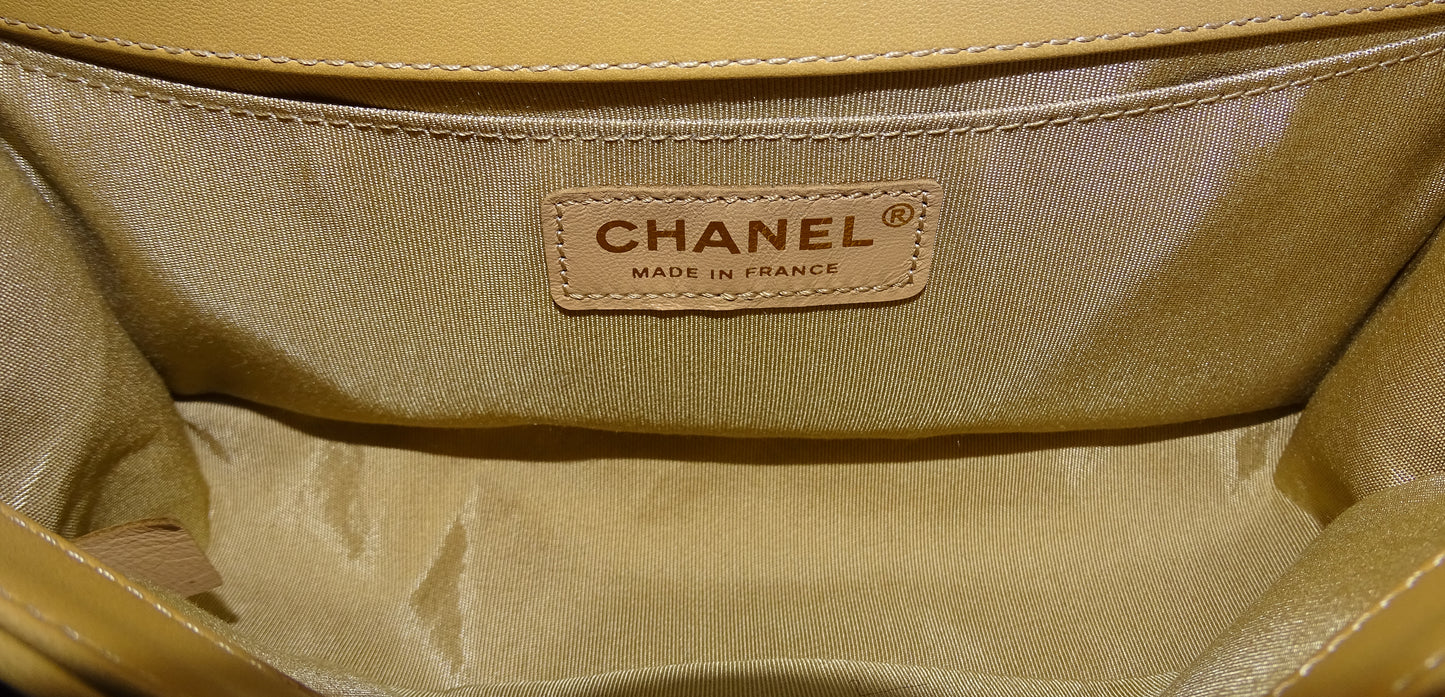 Chanel Boy Bag New Medium Tweed & Leather