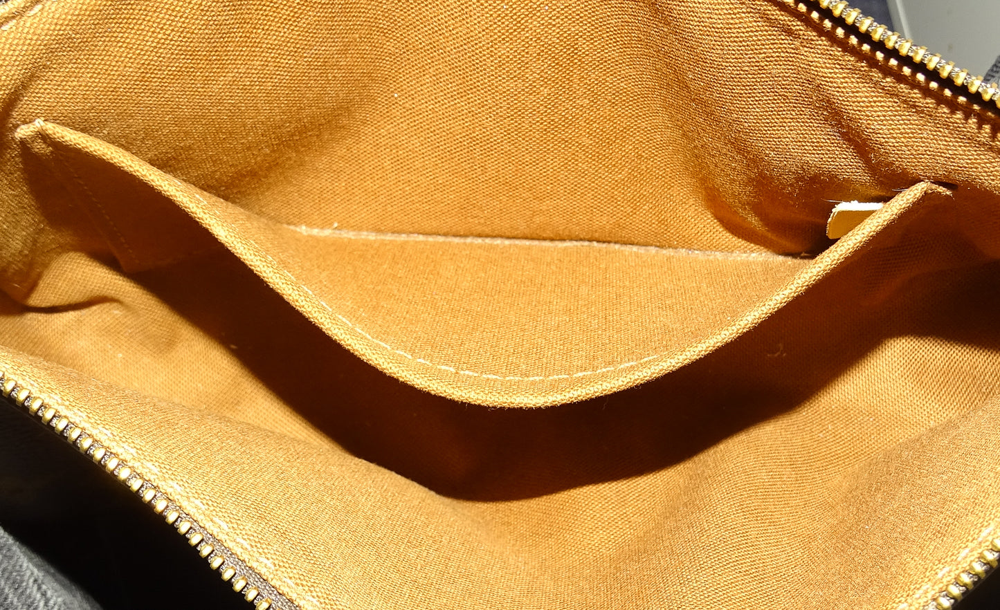 Louis Vuitton Pochette Accessories Monogram NM MB4230 - 2020