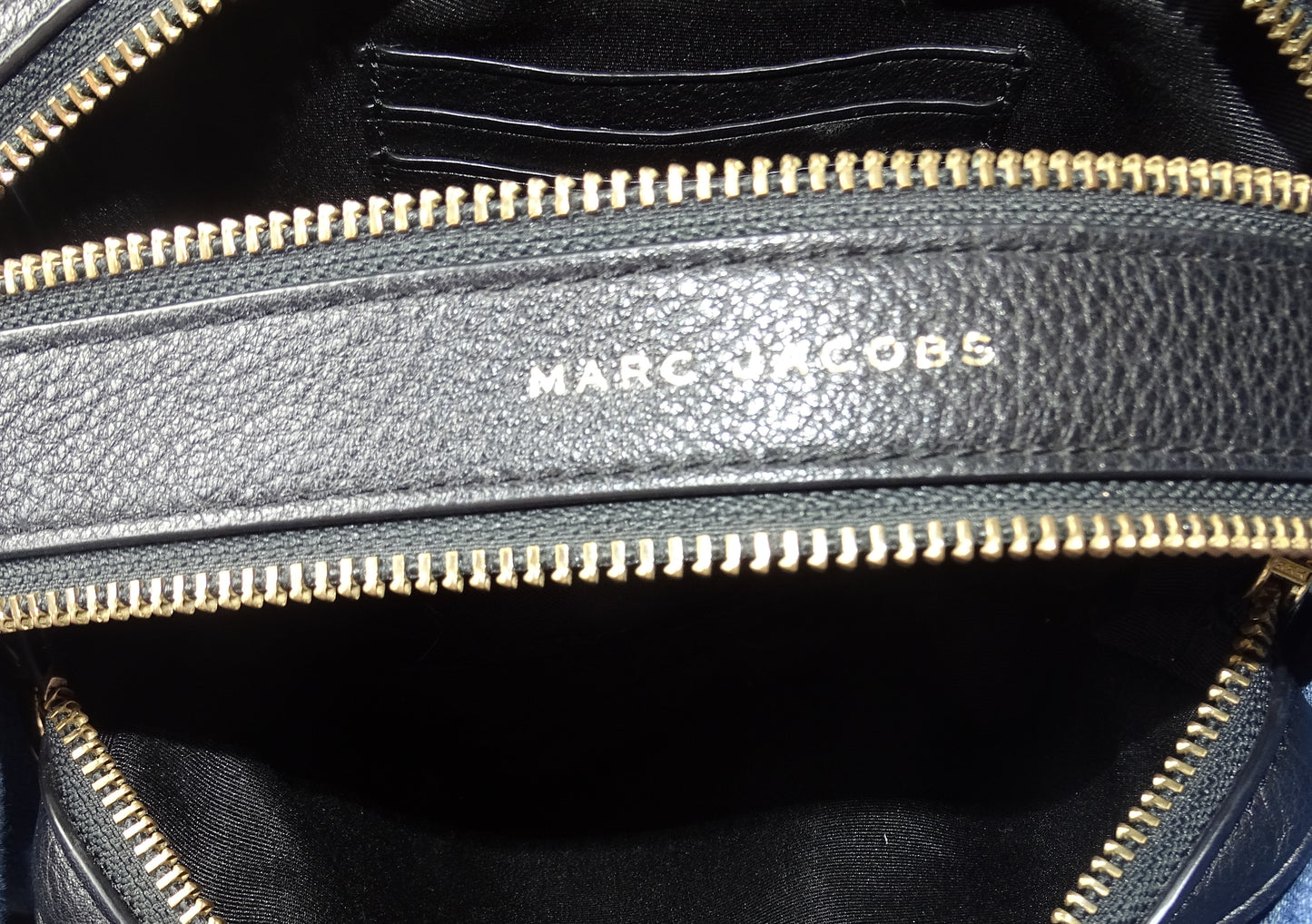 Marc Jacobs Softshot 21 Black GHW