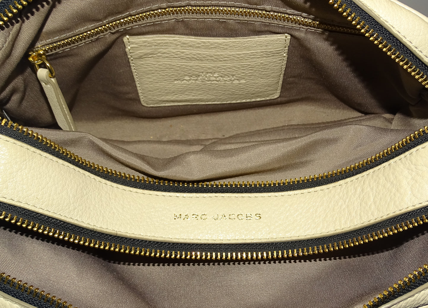 Marc Jacobs The Soft Shot 27 In Ivory Leather