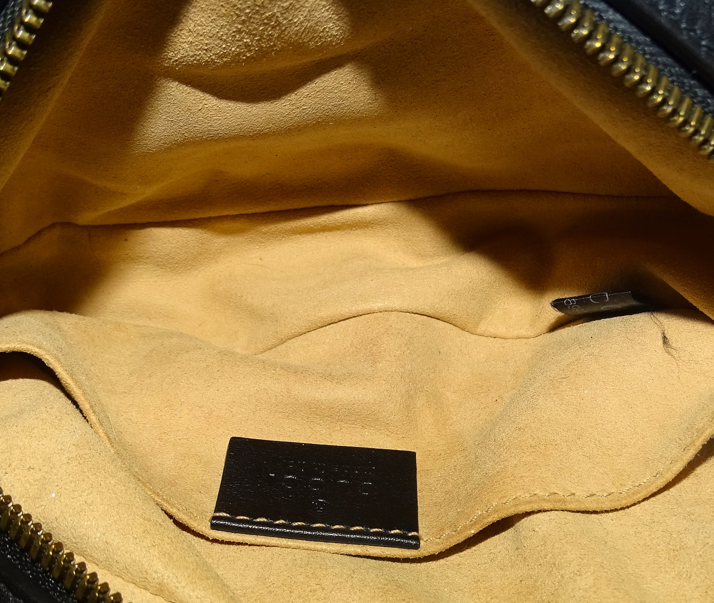 Gucci Marmont Belt Bag Round Chevron Leather Black GHW