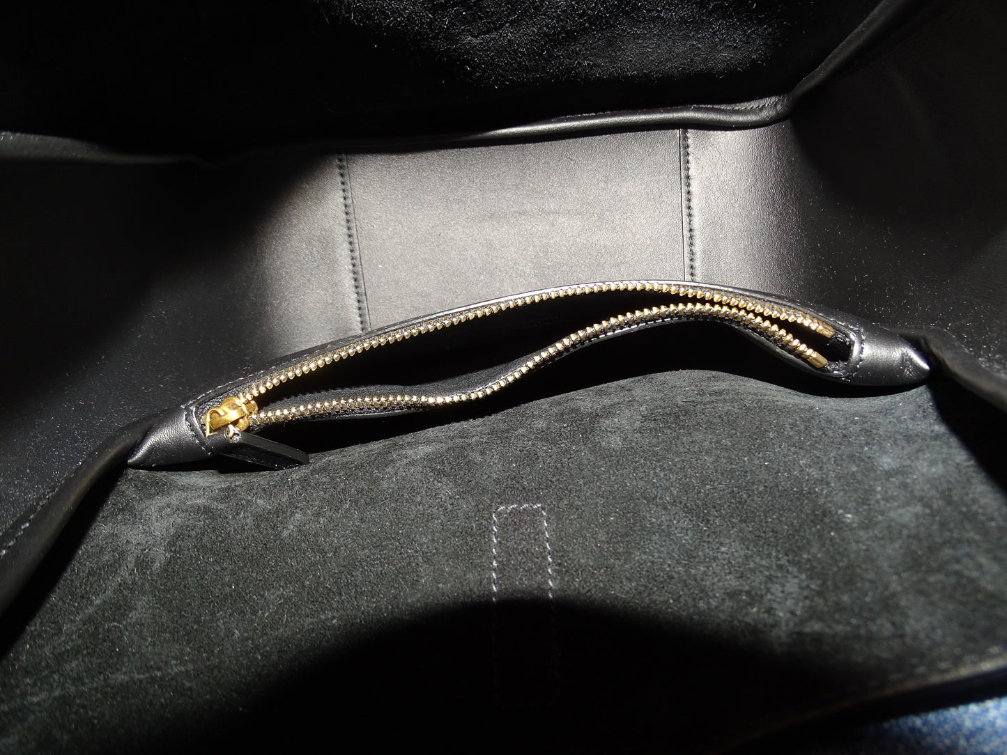 Saint Laurent Le 5 à 7 Supple Small Black GHW 2024