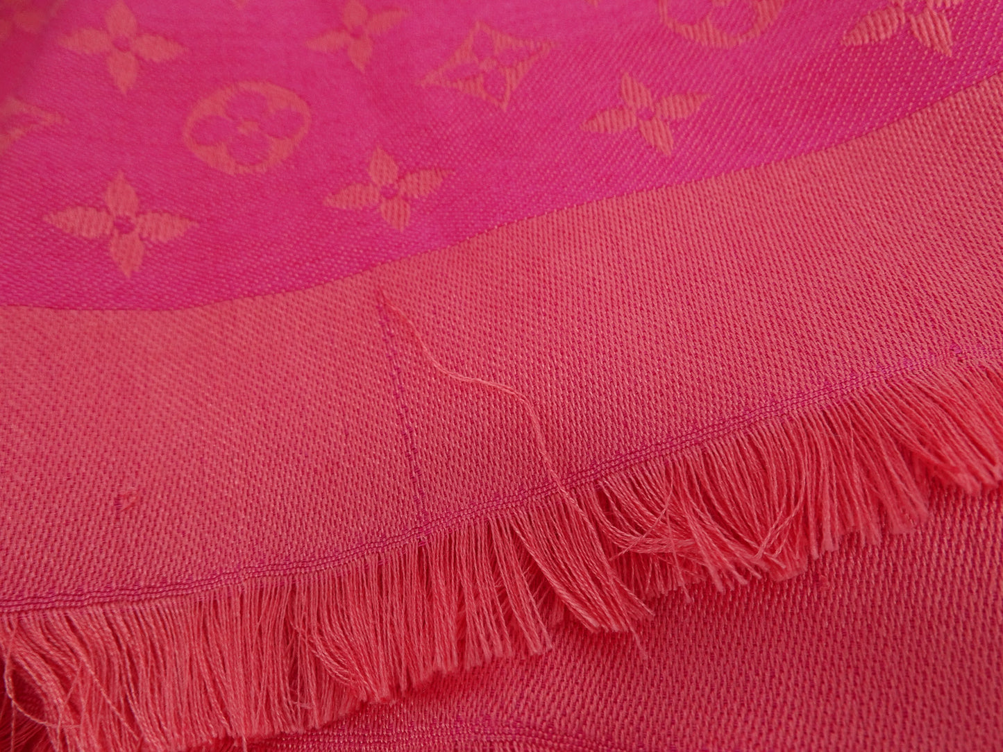 Louis Vuitton Shawl 60% Silk 40% Wool Pink/Orange