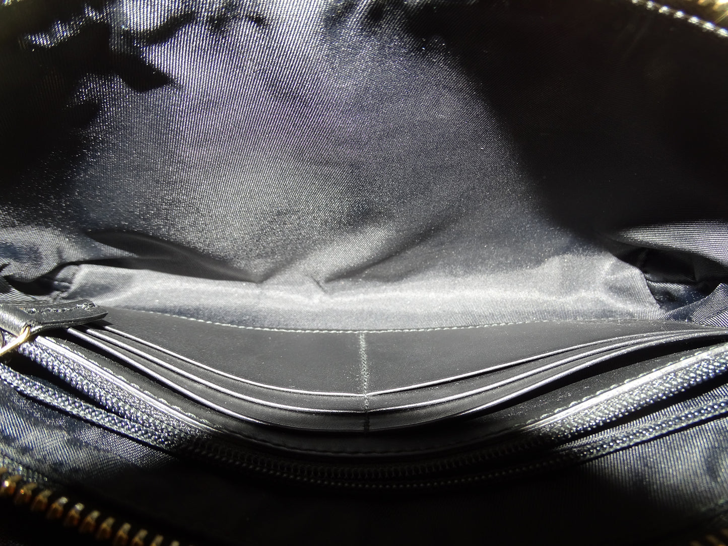 Gucci Black Guccissima Leather Signature Wrist Wallet on Chain Pochette Bag
