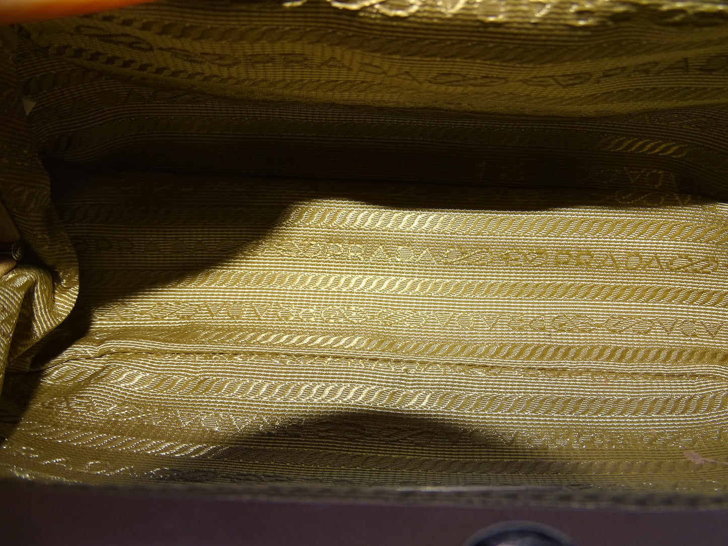 Prada Kisslock Mini Clutch Vintage Cammeo Gaufre