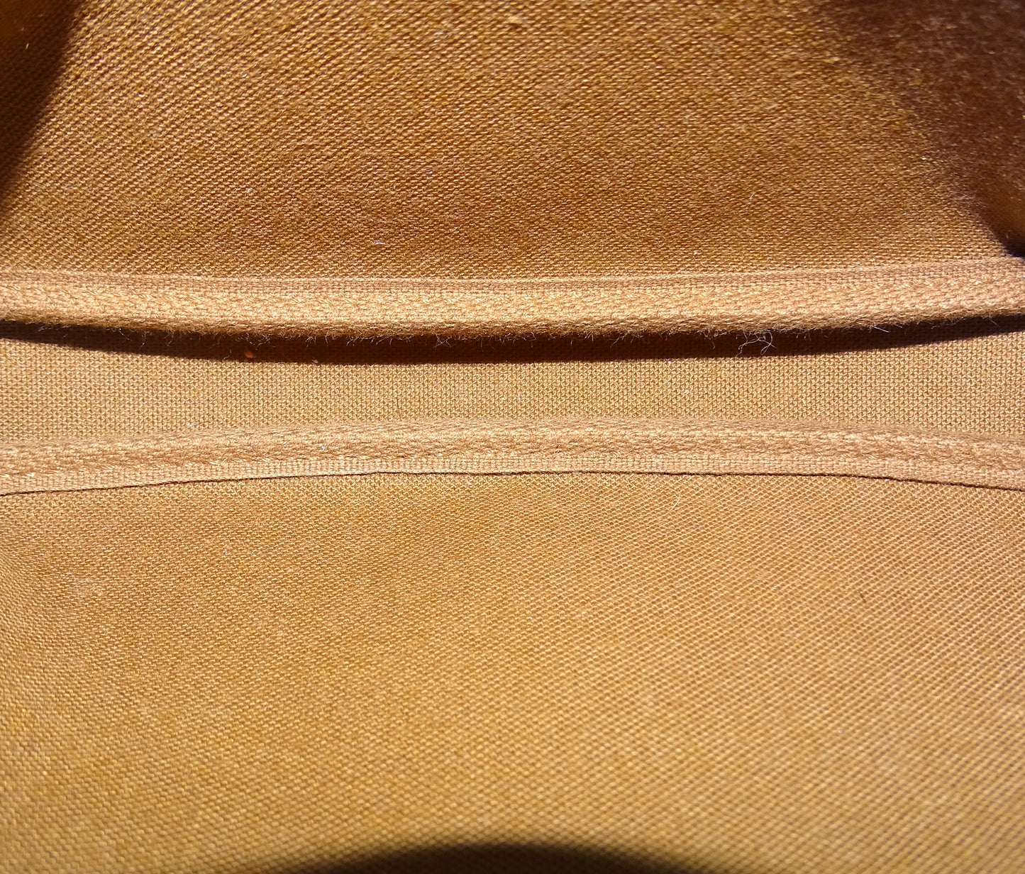 Louis Vuitton Pochette Accessoires AR1918 - 1998