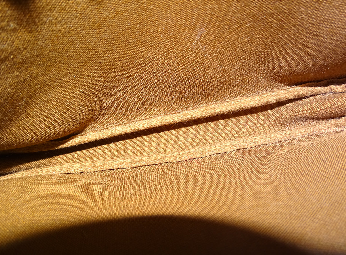 Louis Vuitton Pochette Accessoires VI0020 - 2000