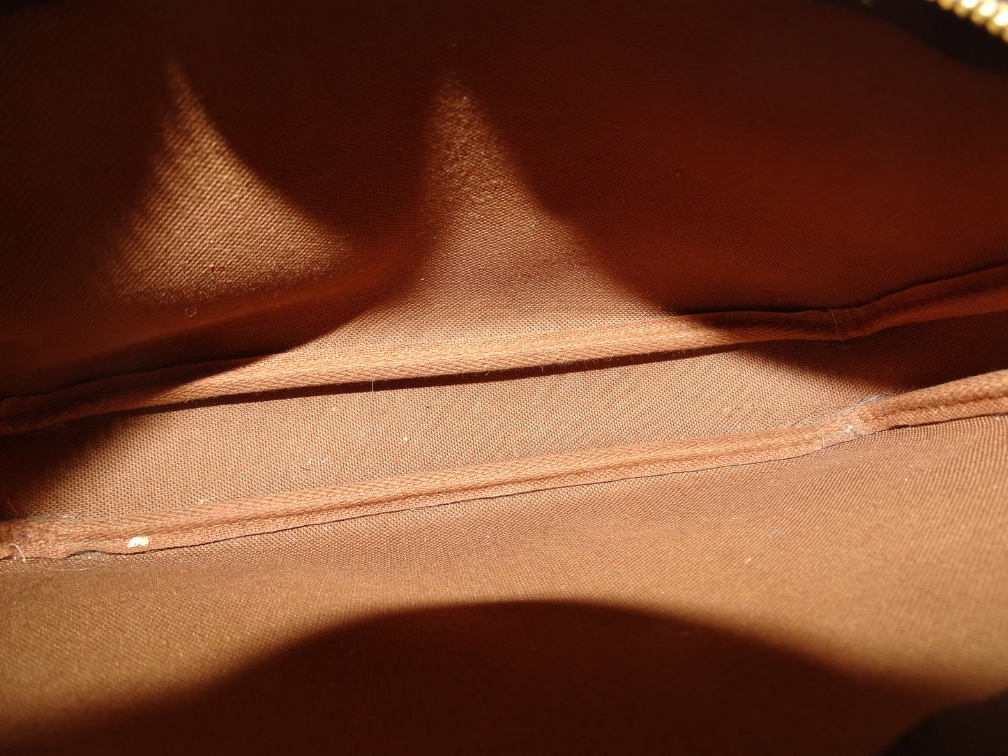 Louis Vuitton Pochette Accessoires Vintage AR0023