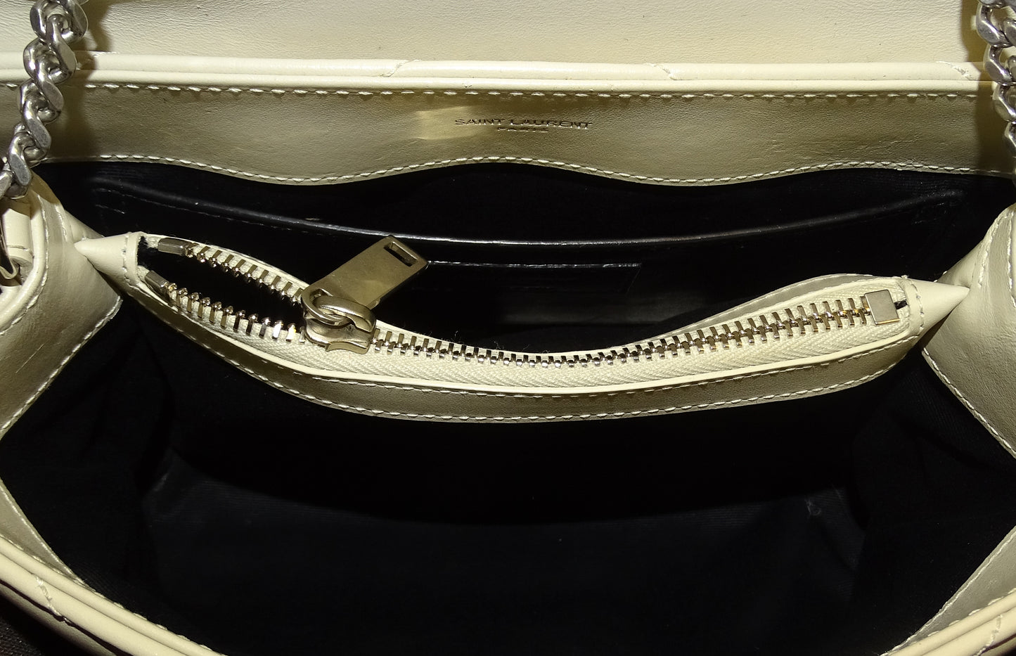 Saint Laurent LouLou Small Blanc Vintage 2021