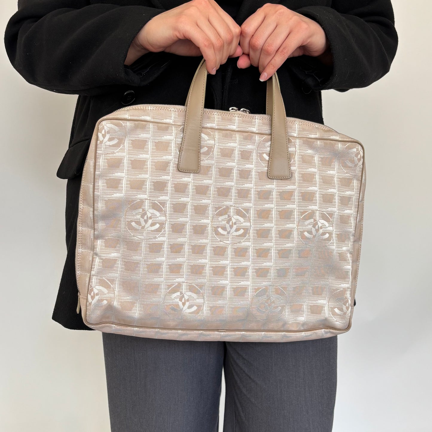 Porte-documents Chanel New Travel Line en nylon beige 2002/03