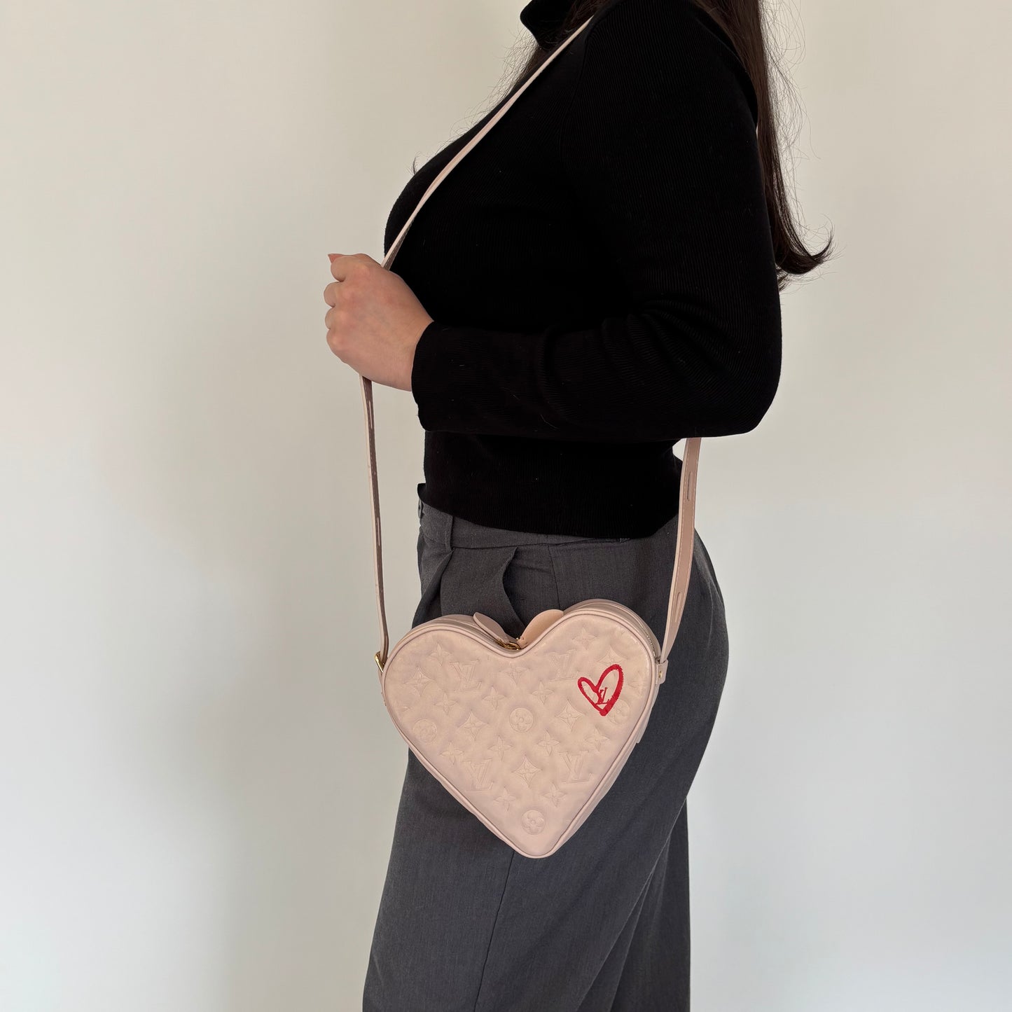 Louis Vuitton Dragée Light Pink Monogram Empreinte Fall In Love Sac Coeur (NFID)