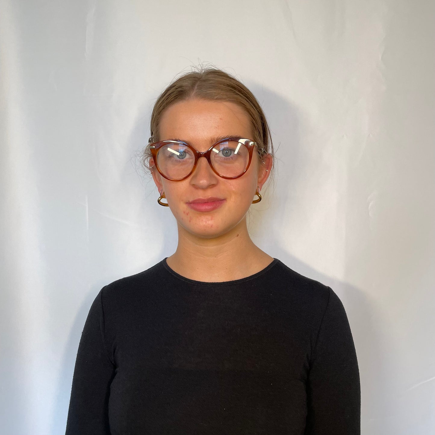 Gucci round tortoise shell gold arm glasses GG0109O