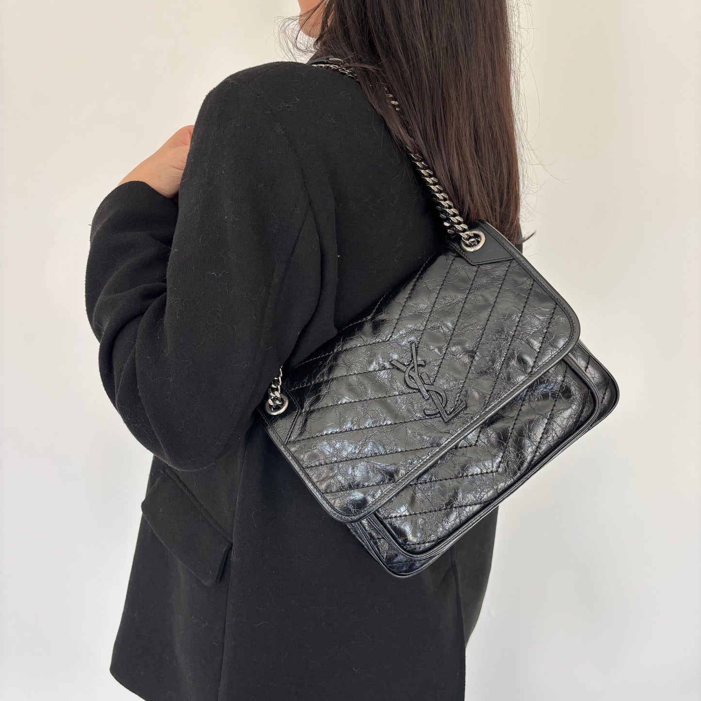 Saint Laurent Black Vintage Leather SHW Medium Niki 2024