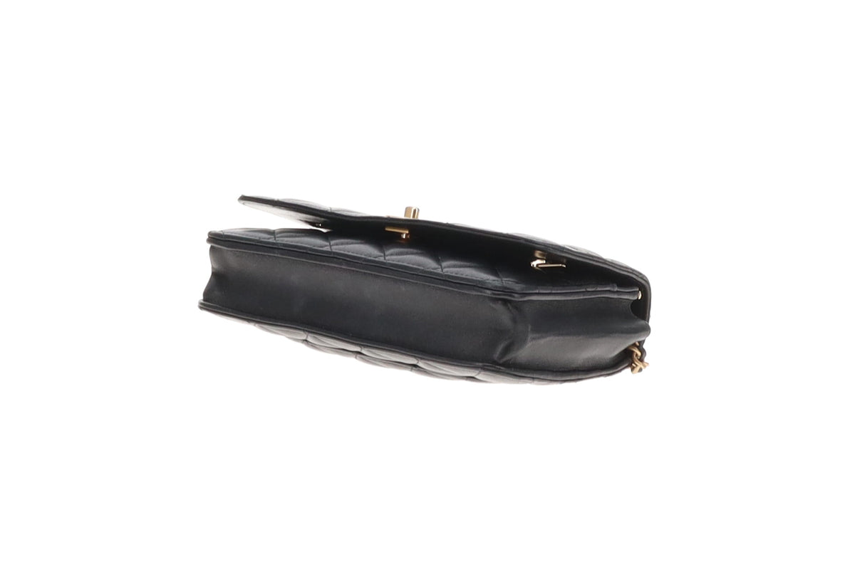 Chanel Chic Pearls Wallet on Chain Black Lambskin