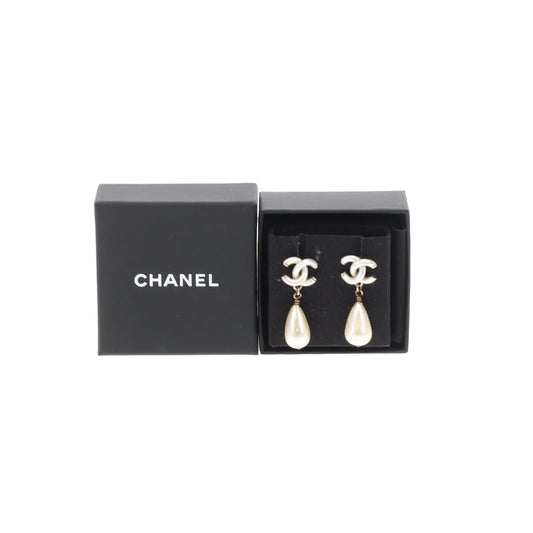 Chanel CC and Pearl Drop Earrings 2018