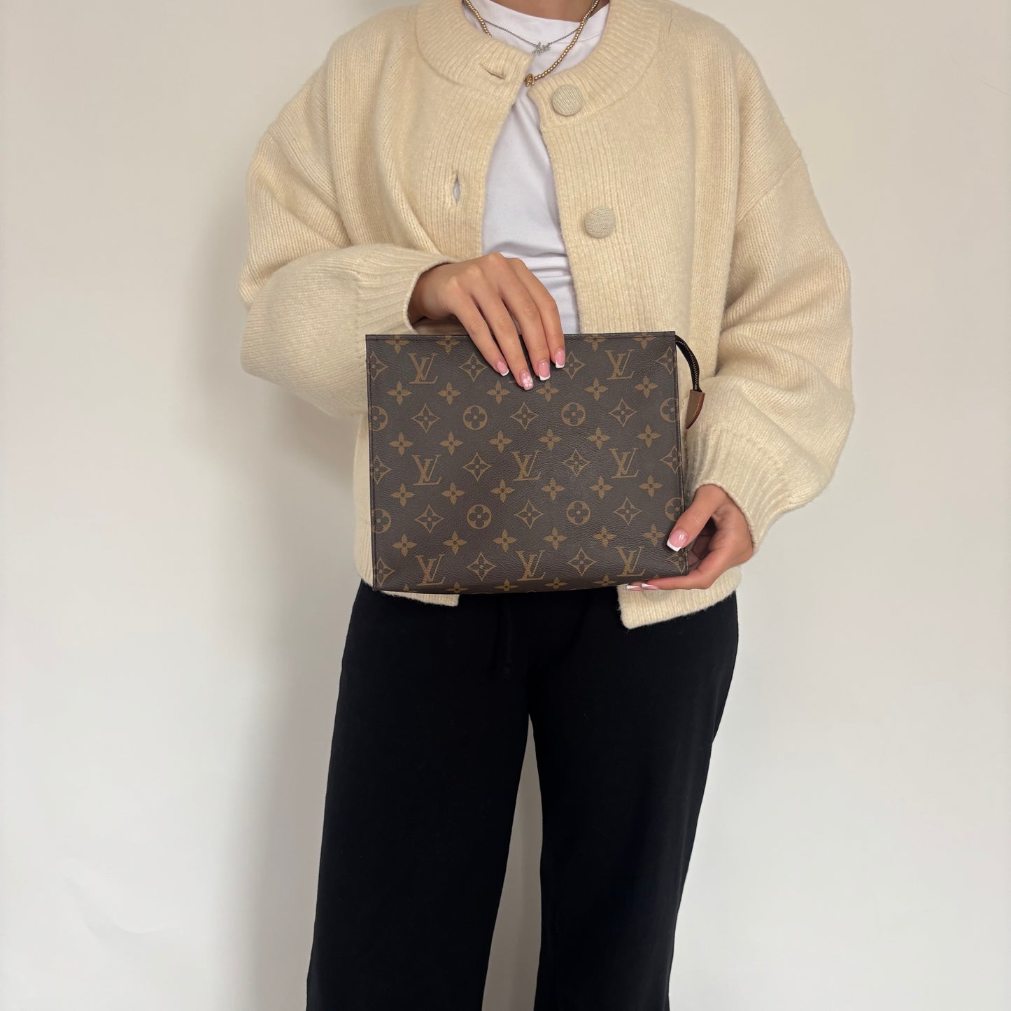 Louis Vuitton Toiletry 25 Monogram TA1220 - 2020