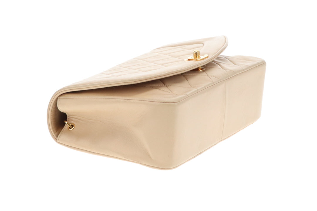Chanel Diana Medium Beige Lambskin GHW 91/94